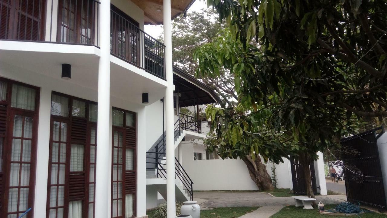 Surf Sea Breeze Apartments Mirissa Zewnętrze zdjęcie
